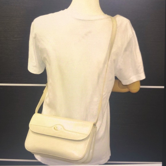 ❌PRICE DROP ❌🛑Authentic Crossbody/Shoulder Leather Bag Gucci. - Picture 4 of 15